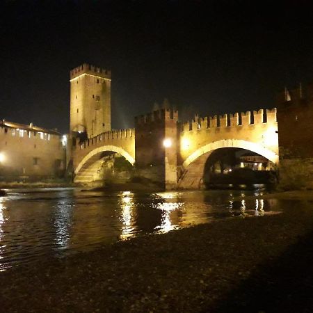Casa Vacanze Al Borgo Caprino Veronese Exteriör bild