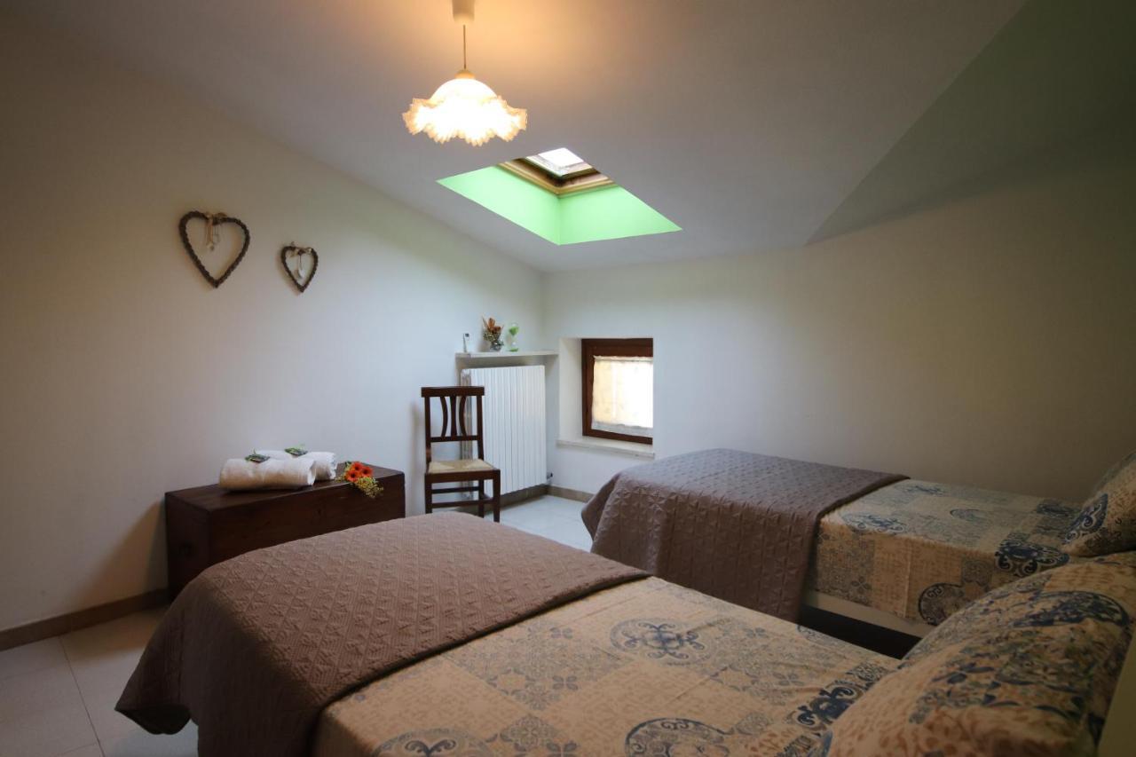 Casa Vacanze Al Borgo Caprino Veronese Exteriör bild