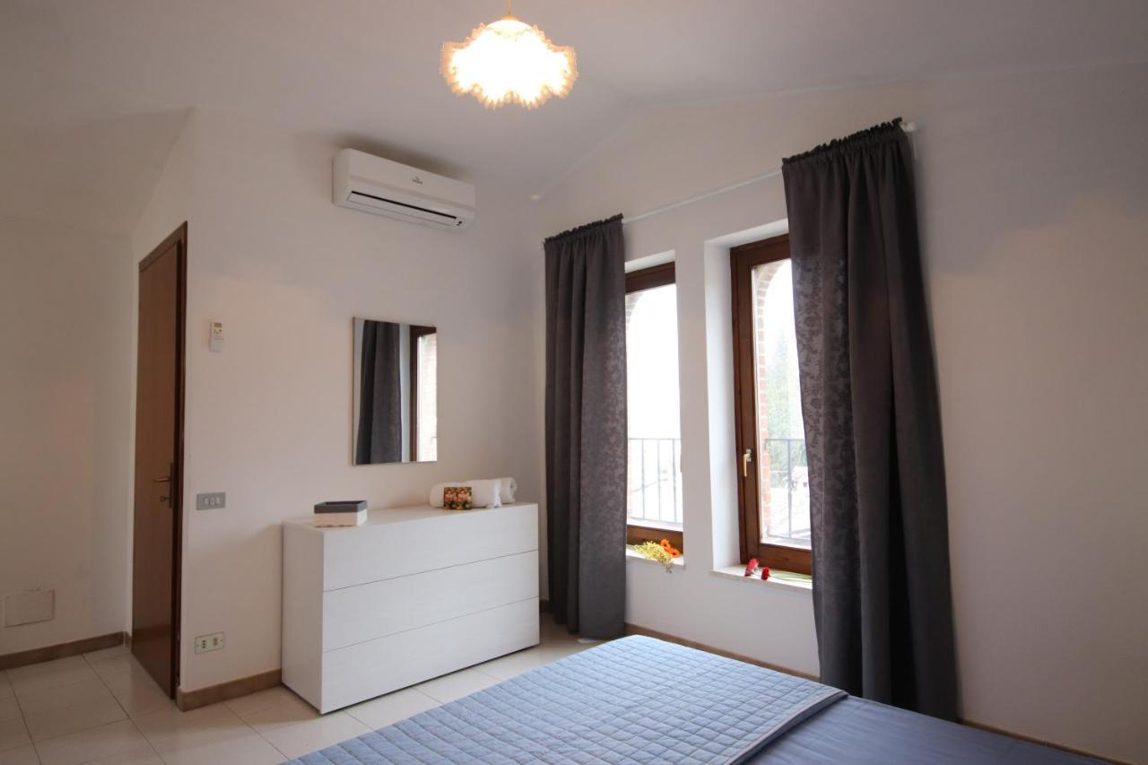 Casa Vacanze Al Borgo Caprino Veronese Exteriör bild